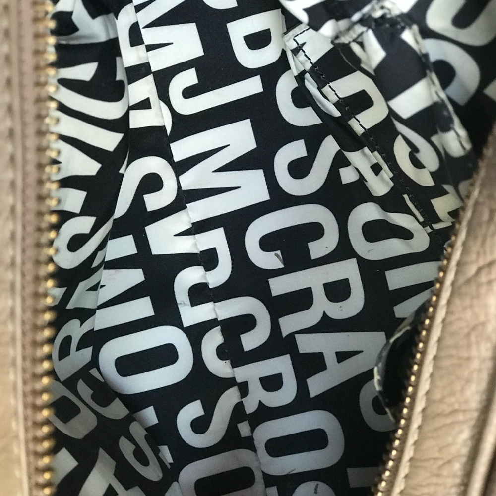 ＭＡＲＣ ｂｙ ＭＡＲＣ ＪＡＣＯＢＳ
Classic Q Baby in Praline VGUC - Picture 2 of 6